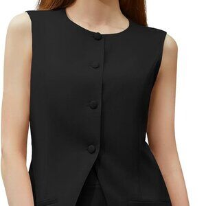 Very fashionable 2-piece women outfit: long waistcoat vest and shorts